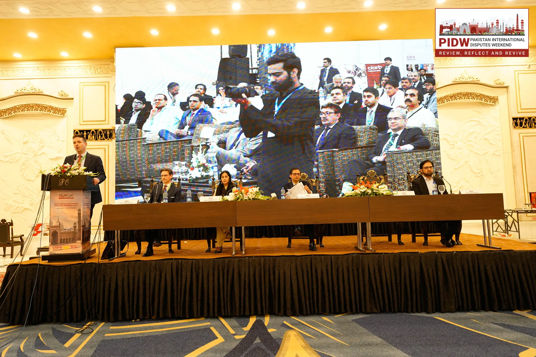A panel discussing Pakistan as a regional seat at PIDW23.
